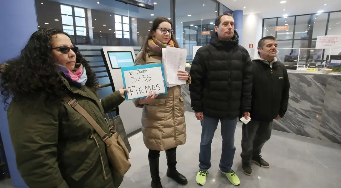 El PSOE de Ponferrada vuelve a denunciar el empeoramiento del servicio municipal de autobuses.