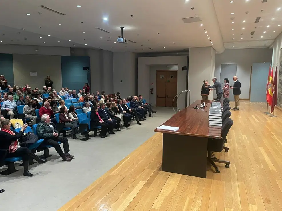 Acto entrega insignias VI 1
