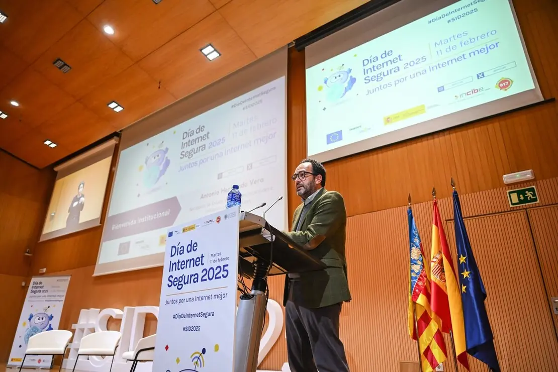 Unos 27.000 alumnos participan en el taller del Día de Internet Segura 2025 organizado por Incibe.