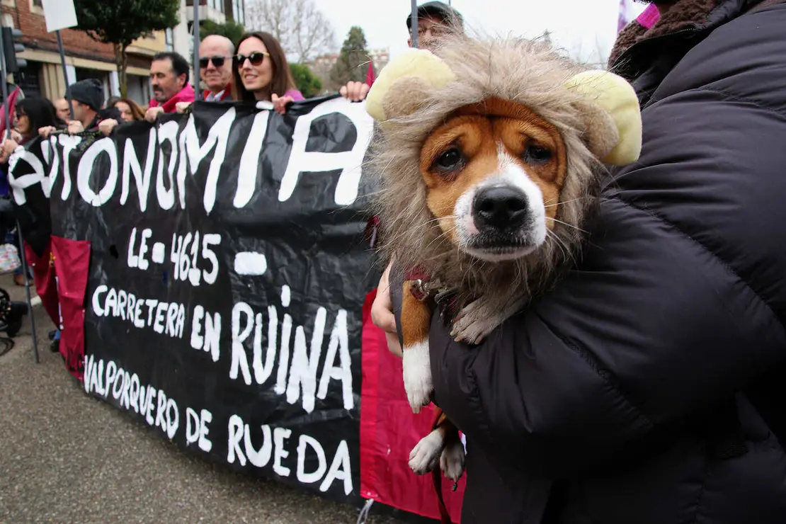 Un instante de la manifestación de este 16F en León. Foto: Peio García