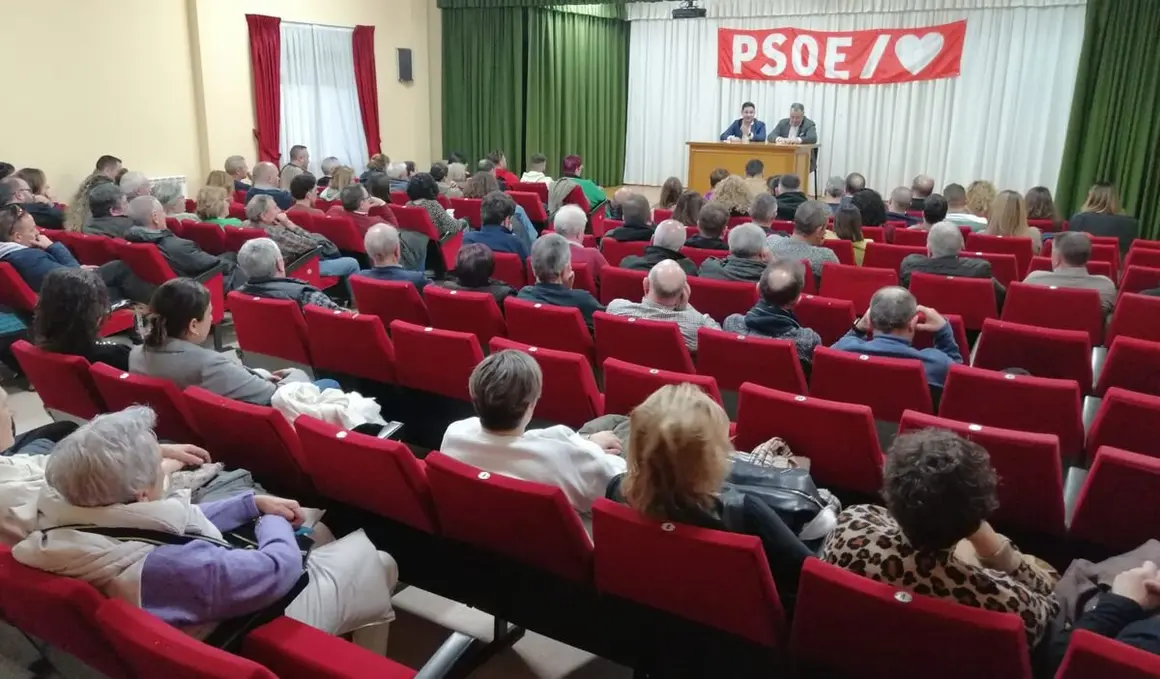 Cendón se reúne a la militancia del Bierzo en Camponaraya para destacar los proyectos estratégicos que generan empleo y oportunidades en la provincia.
