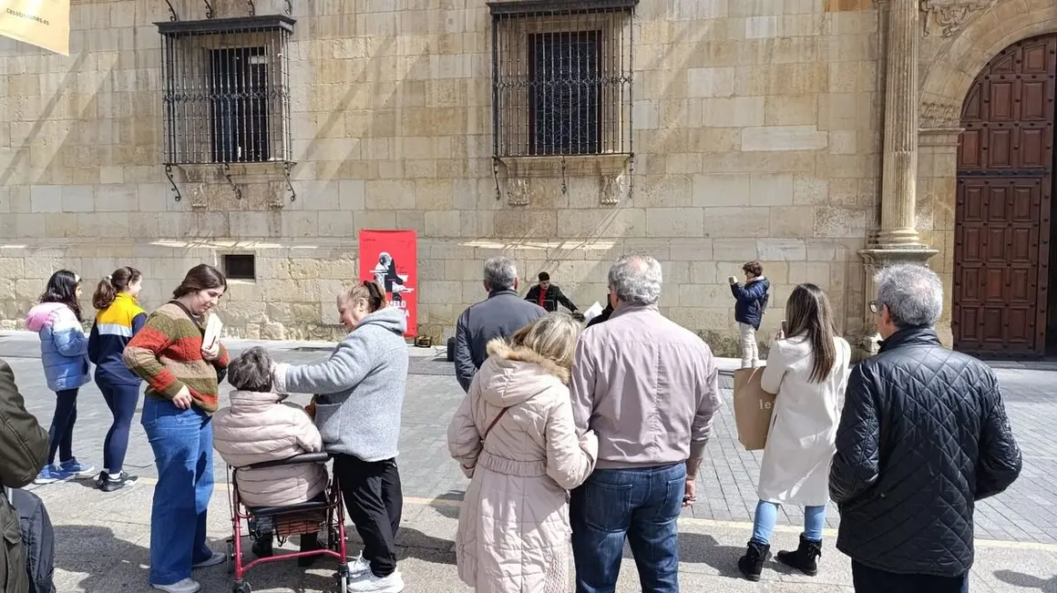 Piano abierto en la Plaza San Marcelo como actividad del ciclo ‘Piano Lontano’.7