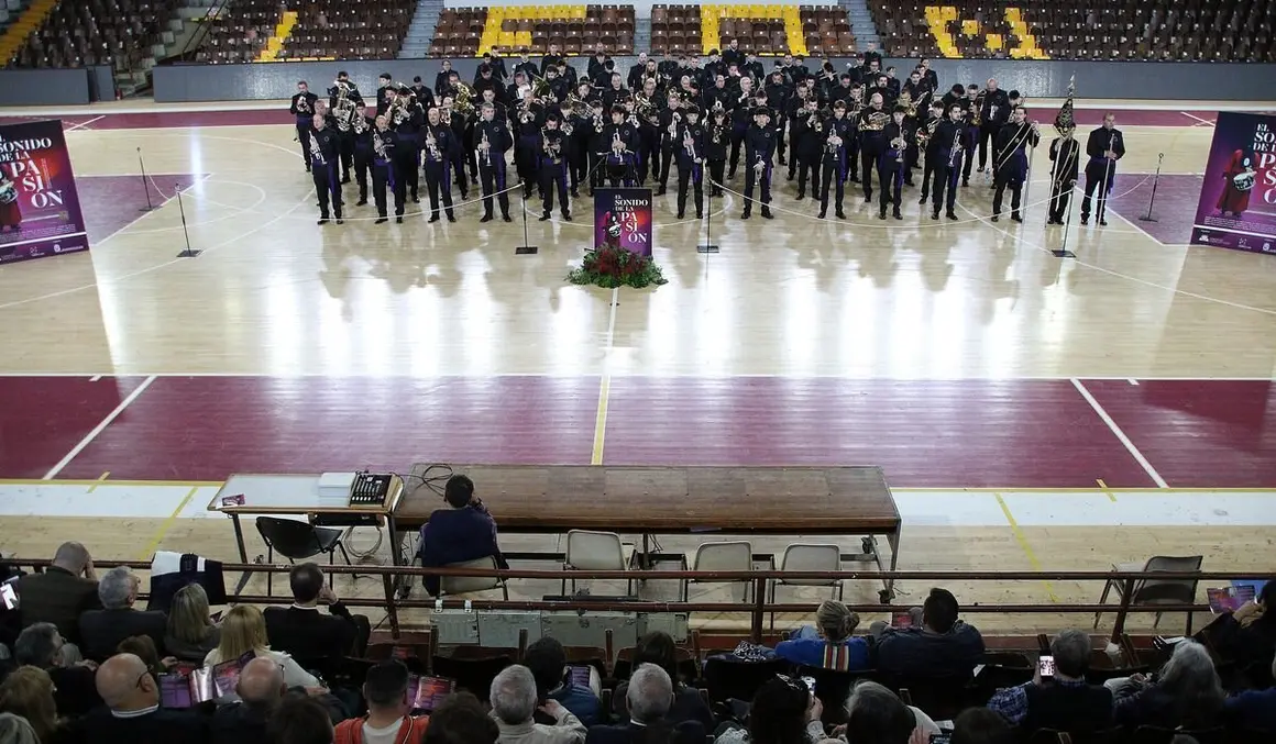 El presidente de las Cortes y de la Fundación de Castilla y León, Carlos Pollán, asiste al concierto ‘El Sonido de la Pasión’, con el subdelegado del Gobierno, Héctor Alaiz; el delegado Territorial, Eduardo Diego y el Procurador del Común, Tomás Quintana