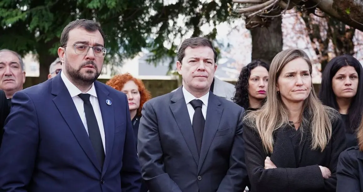 El obispo de León, Luis Ángel de las Heras, preside el funeral de los cuatro mineros del municipio de Villablino muertos en la mina de Cerredo en Degaña (Asturias), al que asistirá, entre otros, la ministra para la Transición Ecológica y el Reto Demográfico, Sara Aagesen
