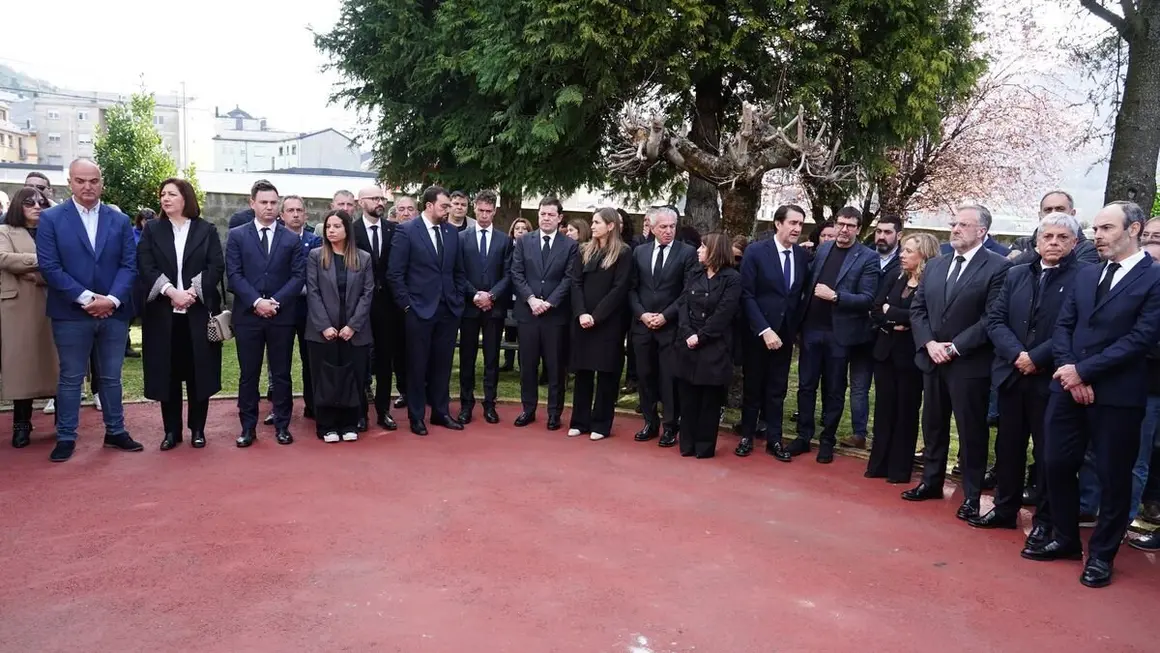 El obispo de León, Luis Ángel de las Heras, preside el funeral de los cuatro mineros del municipio de Villablino muertos en la mina de Cerredo en Degaña (Asturias), al que asistirá, entre otros, la ministra para la Transición Ecológica y el Reto Demográfico, Sara Aagesen