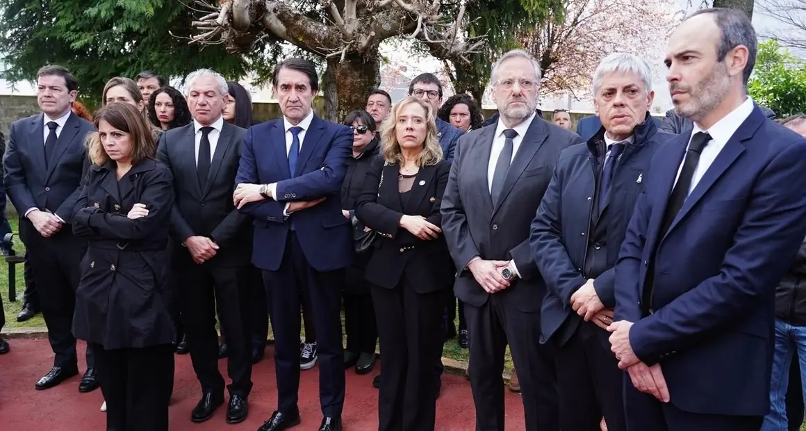 El obispo de León, Luis Ángel de las Heras, preside el funeral de los cuatro mineros del municipio de Villablino muertos en la mina de Cerredo en Degaña (Asturias), al que asistirá, entre otros, la ministra para la Transición Ecológica y el Reto Demográfico, Sara Aagesen