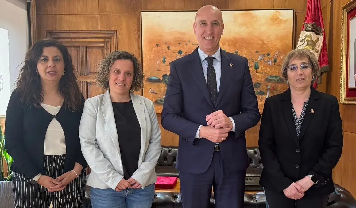 Reunión del Ayuntamiento de León con la Cofradía de la Agonía de Nuestro Señor.