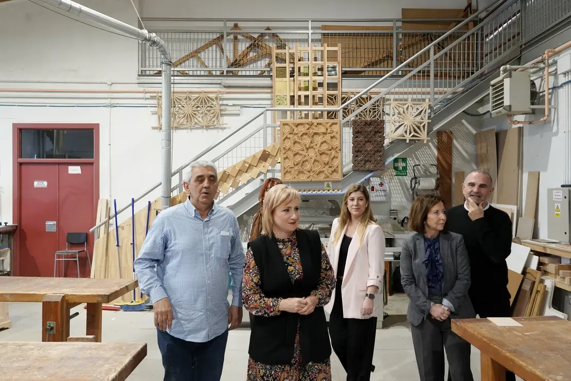 La consejera de Industria, Comercio y Empleo, Leticia García, visita el Centro de Artesanía de Castilla y León con motivo de la celebración de los ''Días Europeos de la Artesanía''.
