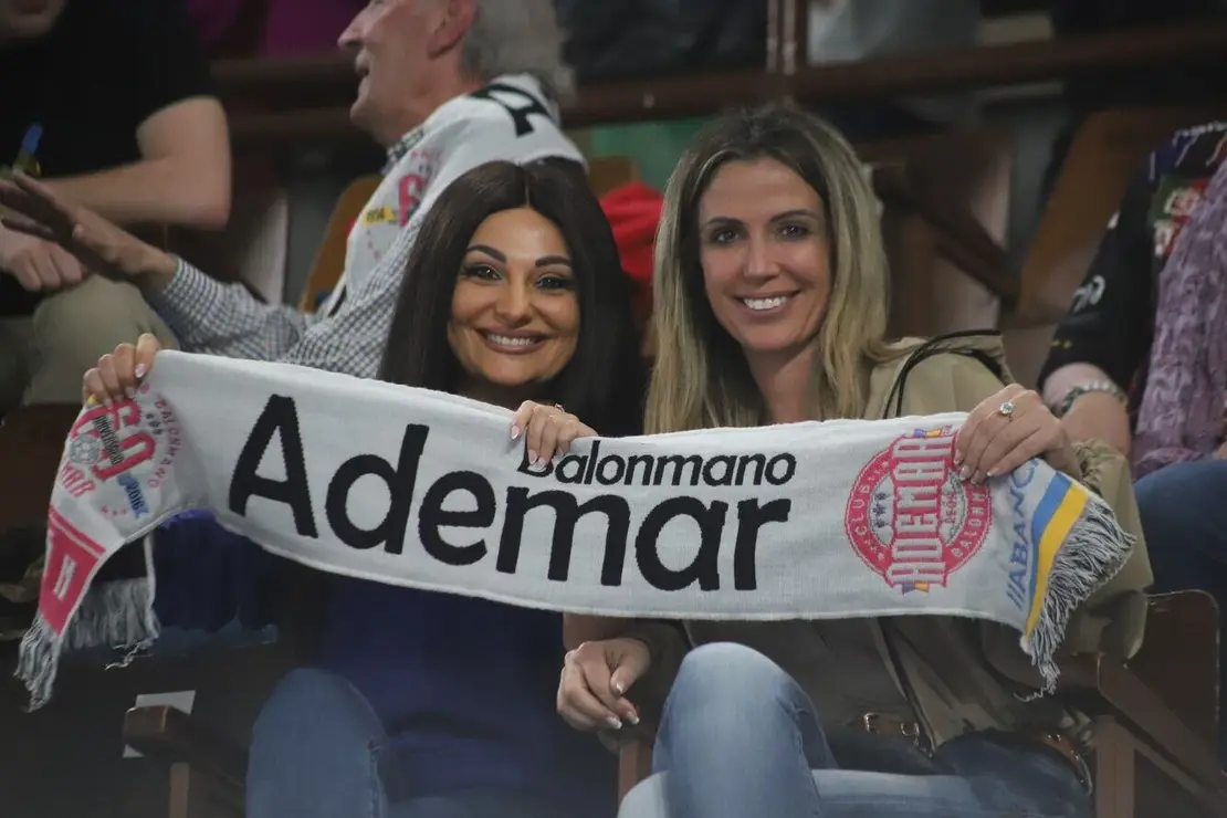 Aficionados del Abanca Ademar, durante un partido. Foto: Isaac Llamazares