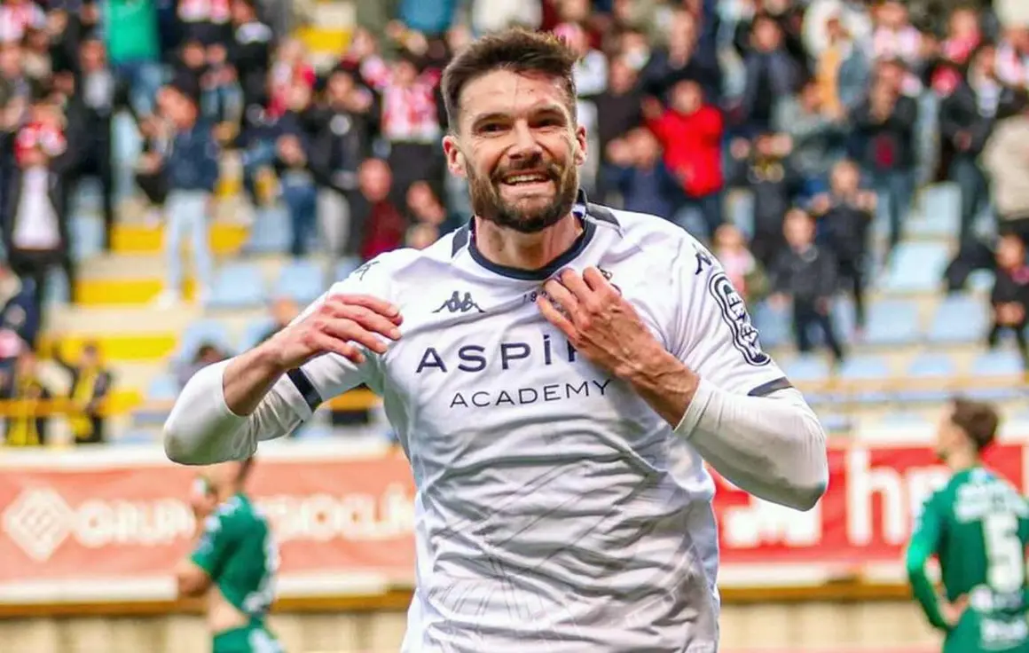 La plantilla de la Cultural regresa este martes a los entrenamientos con la mirada puesta en un Tarazona ante el que, de nuevo, hay que volver a sumar.