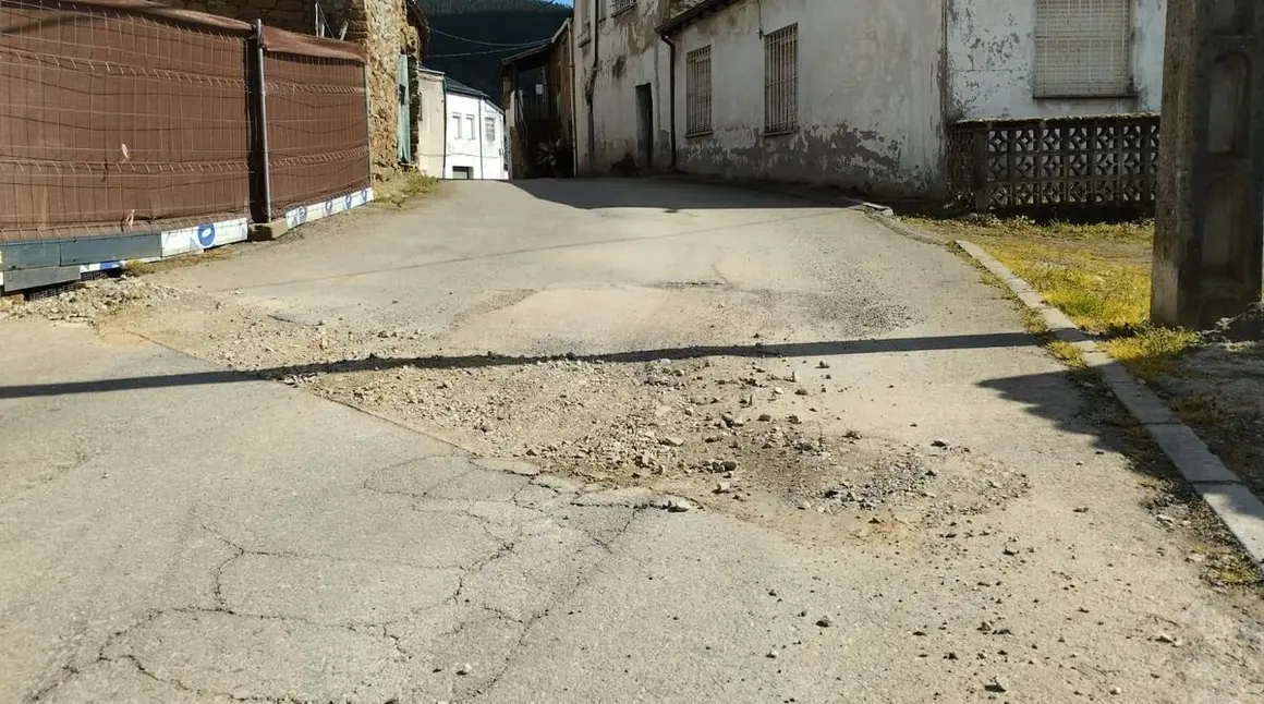 Imagen del estado de una calle de Fabero.