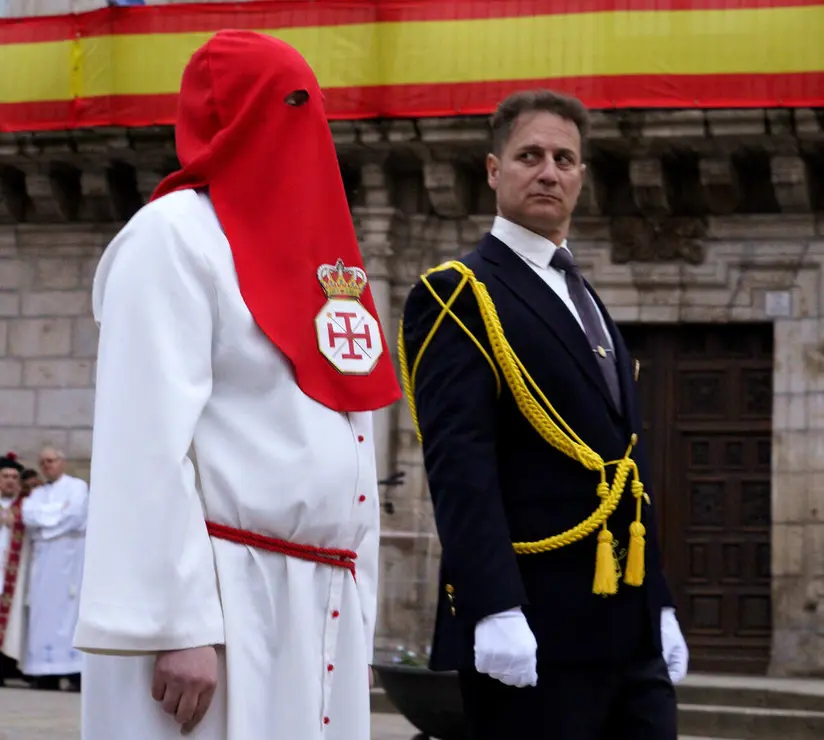 Procesión de la Santa Cena con la liberación de un preso. Foto: César Sánchez.
