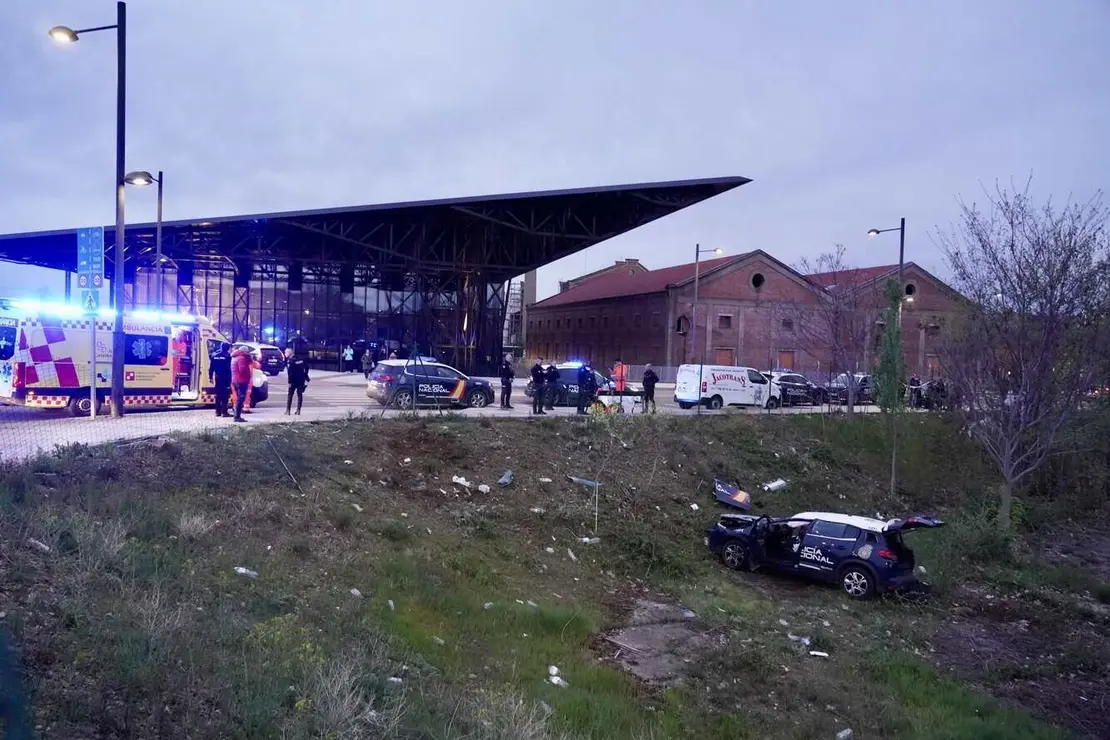 Dos policías heridos en un accidente de tráfico Foto Campillo (1)