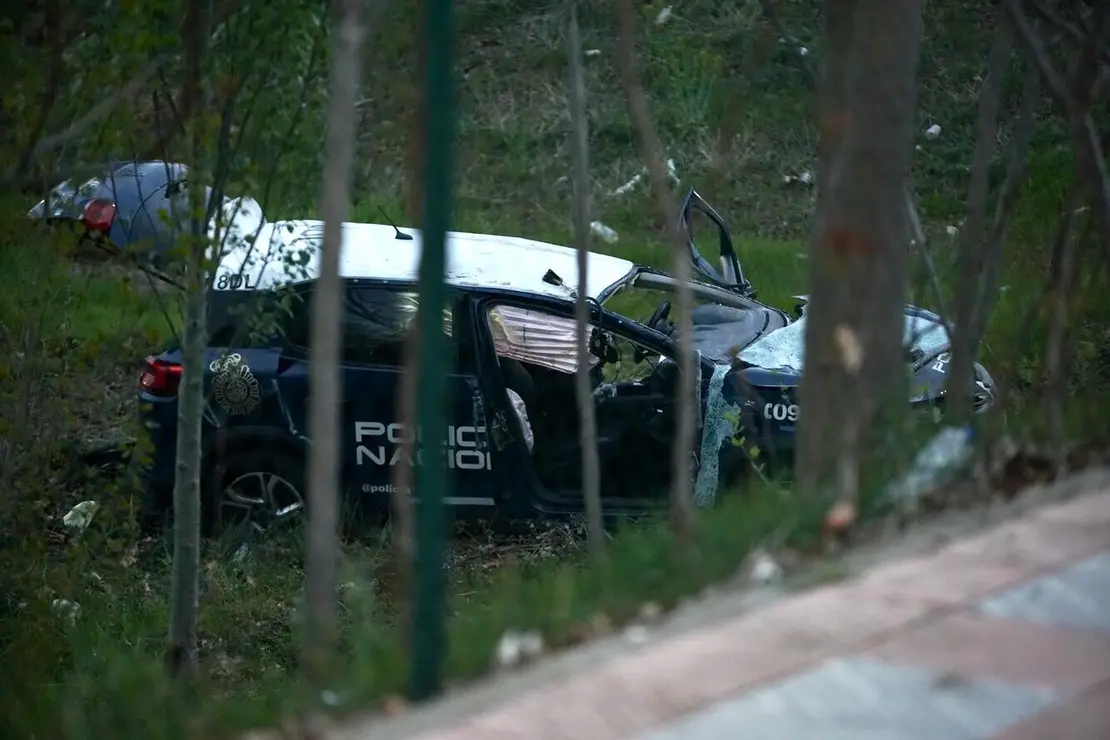 Dos policías heridos en un accidente de tráfico Foto Campillo (4)
