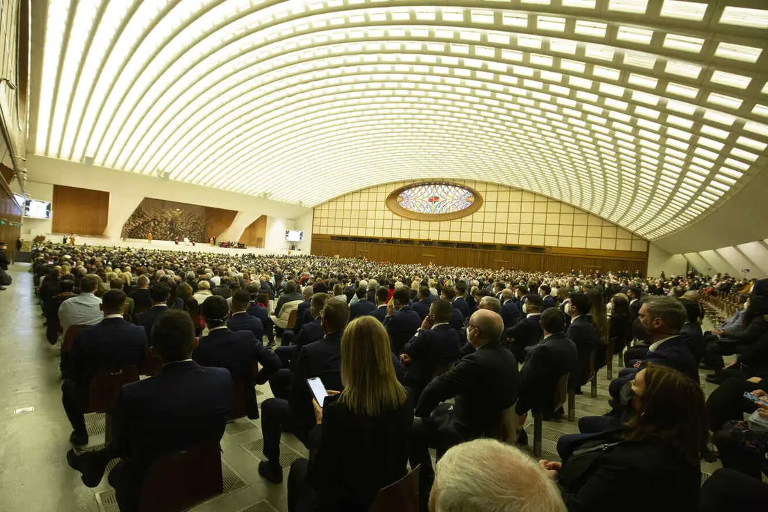 Luto por la muerte del Papa Francisco, el pontífice que recibió a Cultural y Ponferradina (15)