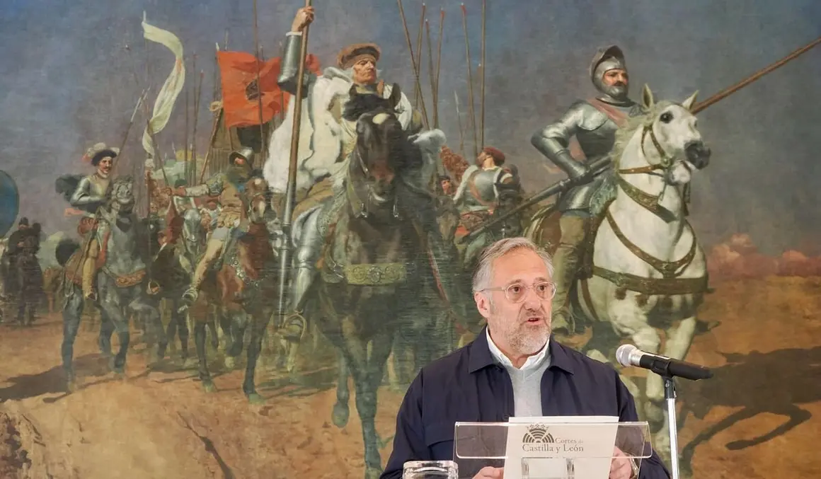 Carlos Pollán inaugura la Jornada de Puertas Abiertas de las Cortes de Castilla y León.