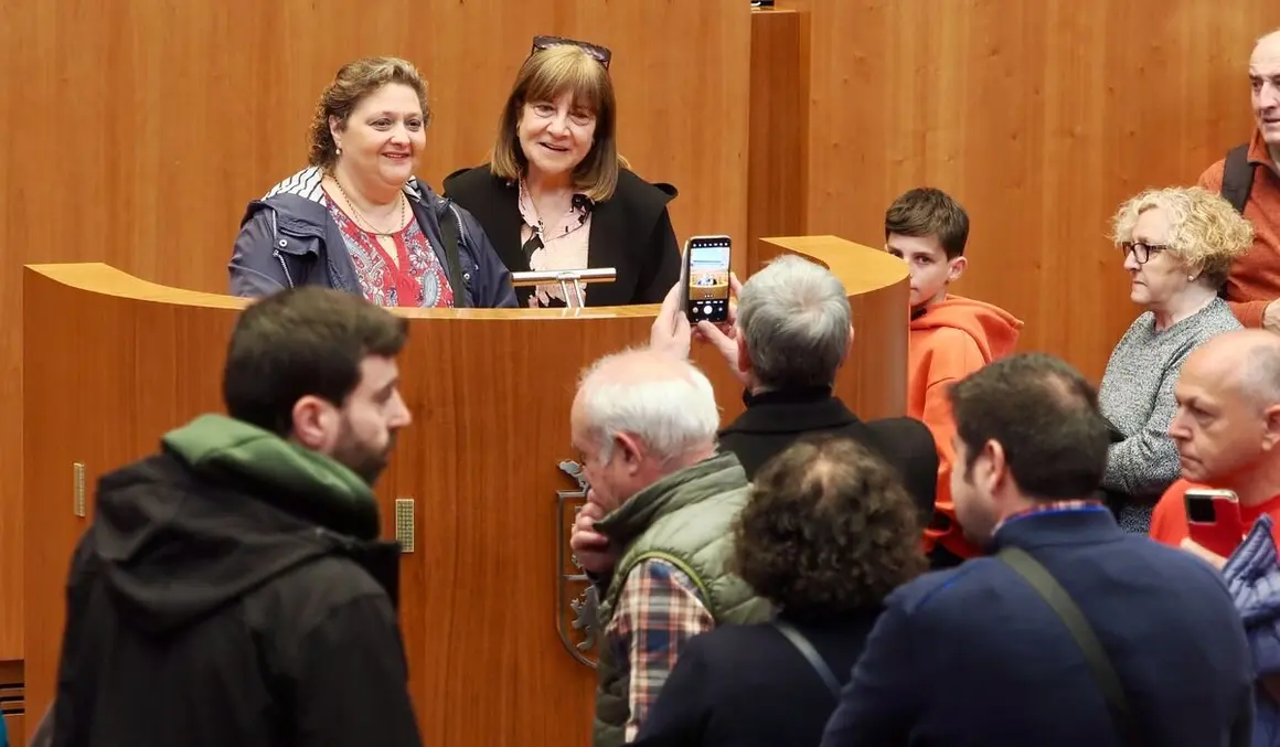 Jornada de puertas abiertas del Parlamento Autonómico, con motivo del Día de la Comunidad.