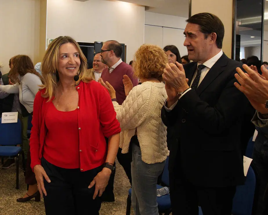 La portavoz del PP en el Senado asiste a los ‘Encuentros Populares’ en Ponferrada Foto César Sánchez (3)