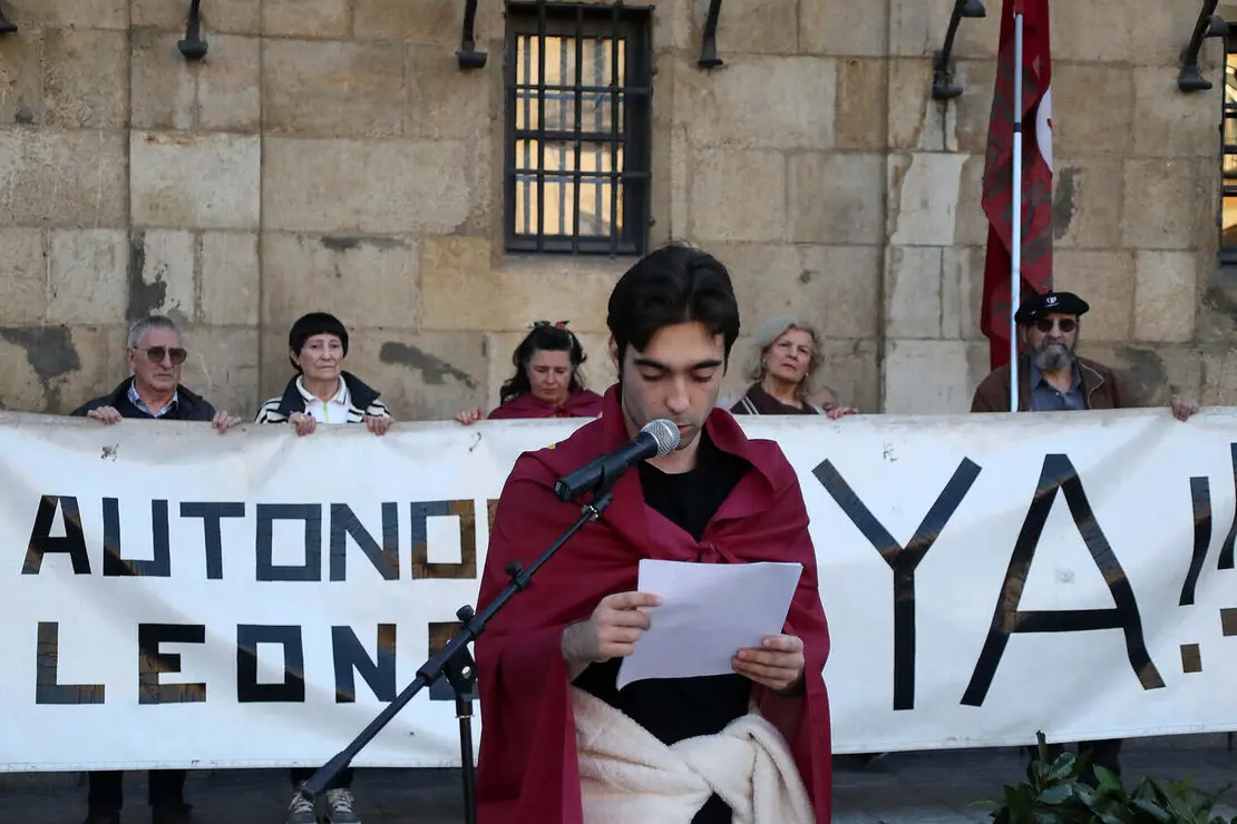 Homenaje a los héroes leoneses de la Guerra de Independencia Fotos Peio García (13)