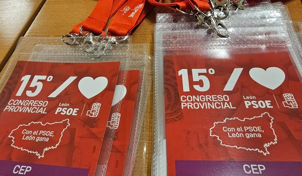 Preparativos del 15º Congreso Provincial del PSOE de León.3