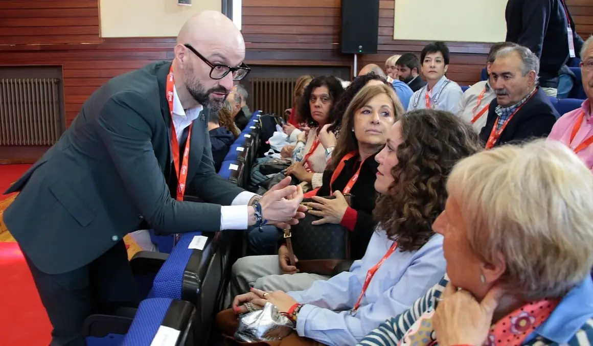 Celebración del XV Congreso Provincial del PSOE de León, con las intervenciones de Juan Francisco Serrano, diputado y secretario adjunto de organización del PSOE; la vicesecretaria del PSCyL, Nuria Rubio; el secretario general del PSOE de León, Javier Alfonso Cendón, el delegado del Gobierno, Nicanor Sen, el subdelegado del Gobierno, Héctor Alaiz y el presidente de la Diputación, Gerardo Álvarez Courel. Fotos: Peio García.