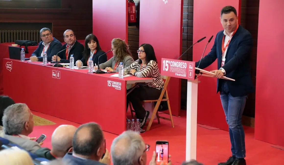 Celebración del XV Congreso Provincial del PSOE de León, con las intervenciones de Juan Francisco Serrano, diputado y secretario adjunto de organización del PSOE; la vicesecretaria del PSCyL, Nuria Rubio; el secretario general del PSOE de León, Javier Alfonso Cendón, el delegado del Gobierno, Nicanor Sen, el subdelegado del Gobierno, Héctor Alaiz y el presidente de la Diputación, Gerardo Álvarez Courel. Fotos: Peio García.