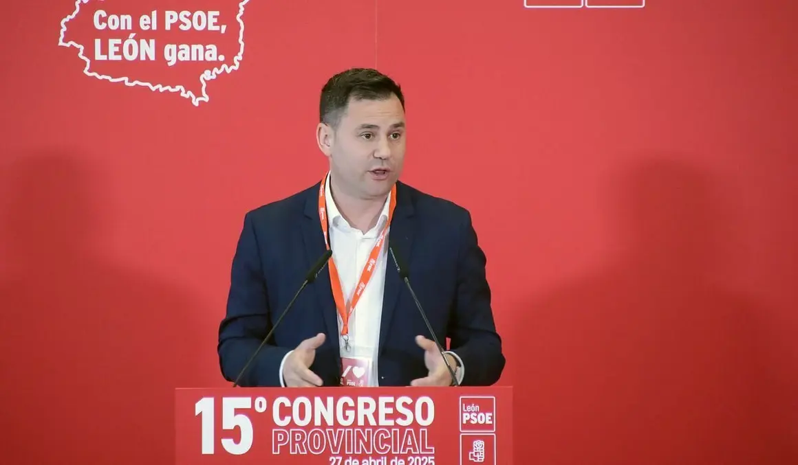 Celebración del XV Congreso Provincial del PSOE de León, con las intervenciones de Juan Francisco Serrano, diputado y secretario adjunto de organización del PSOE; la vicesecretaria del PSCyL, Nuria Rubio; el secretario general del PSOE de León, Javier Alfonso Cendón, el delegado del Gobierno, Nicanor Sen, el subdelegado del Gobierno, Héctor Alaiz y el presidente de la Diputación, Gerardo Álvarez Courel. Fotos: Peio García.