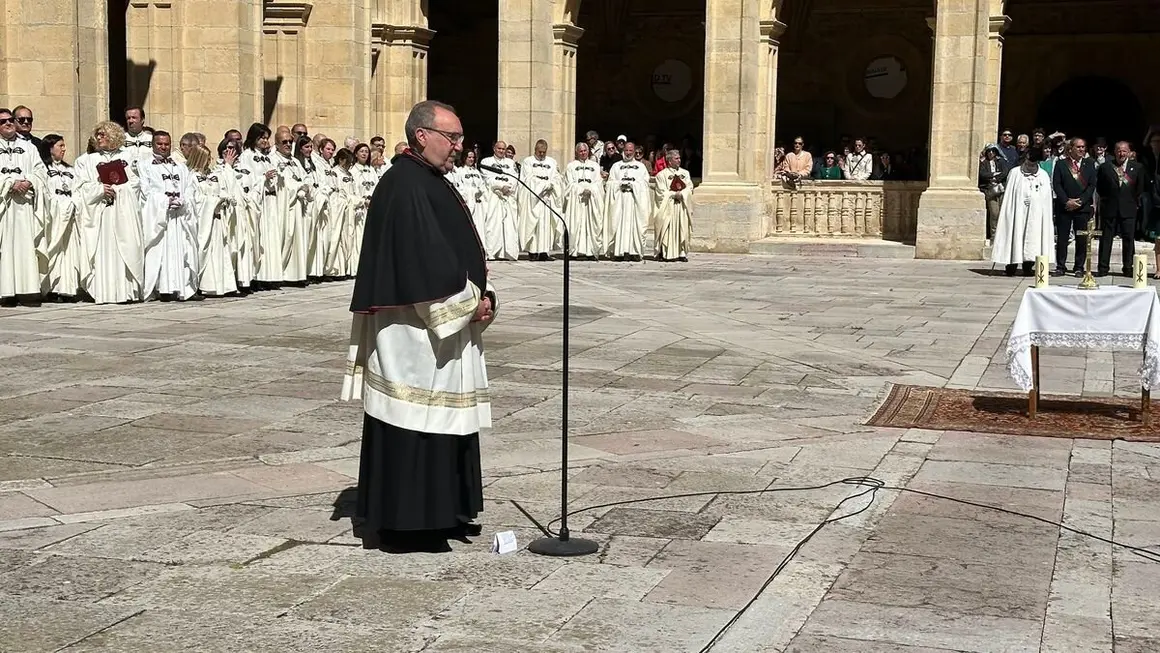 Jesús Fernández Corral, el canónigo de San Isidoro, en las Cabezadas.