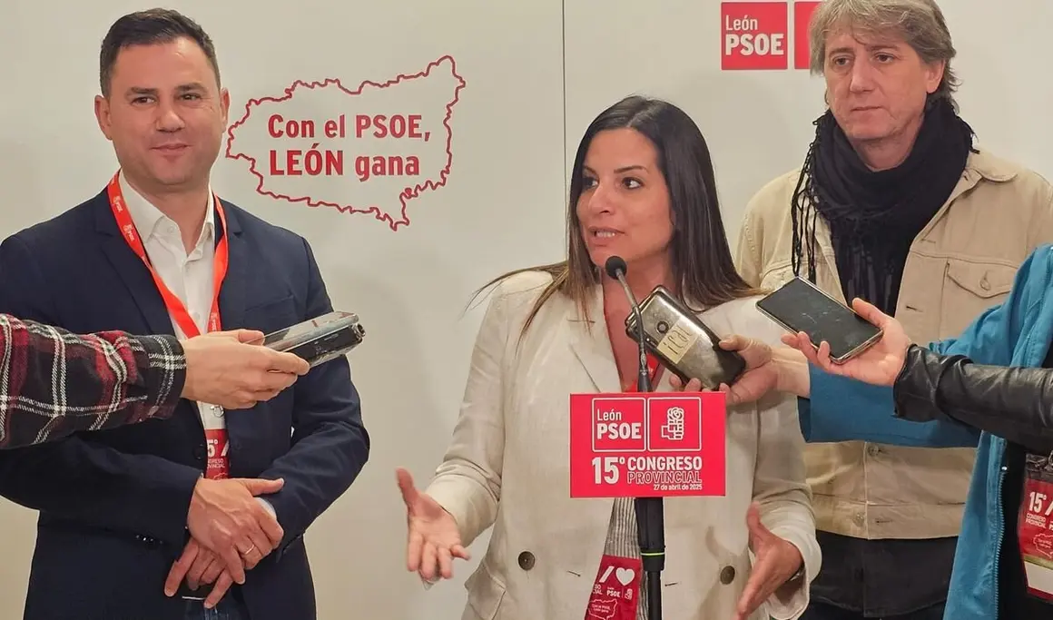 Carlos Martínez en el 15º Congreso del PSOE de León.4