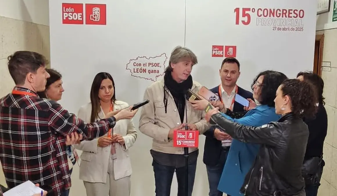 Carlos Martínez en el 15º Congreso del PSOE de León.
