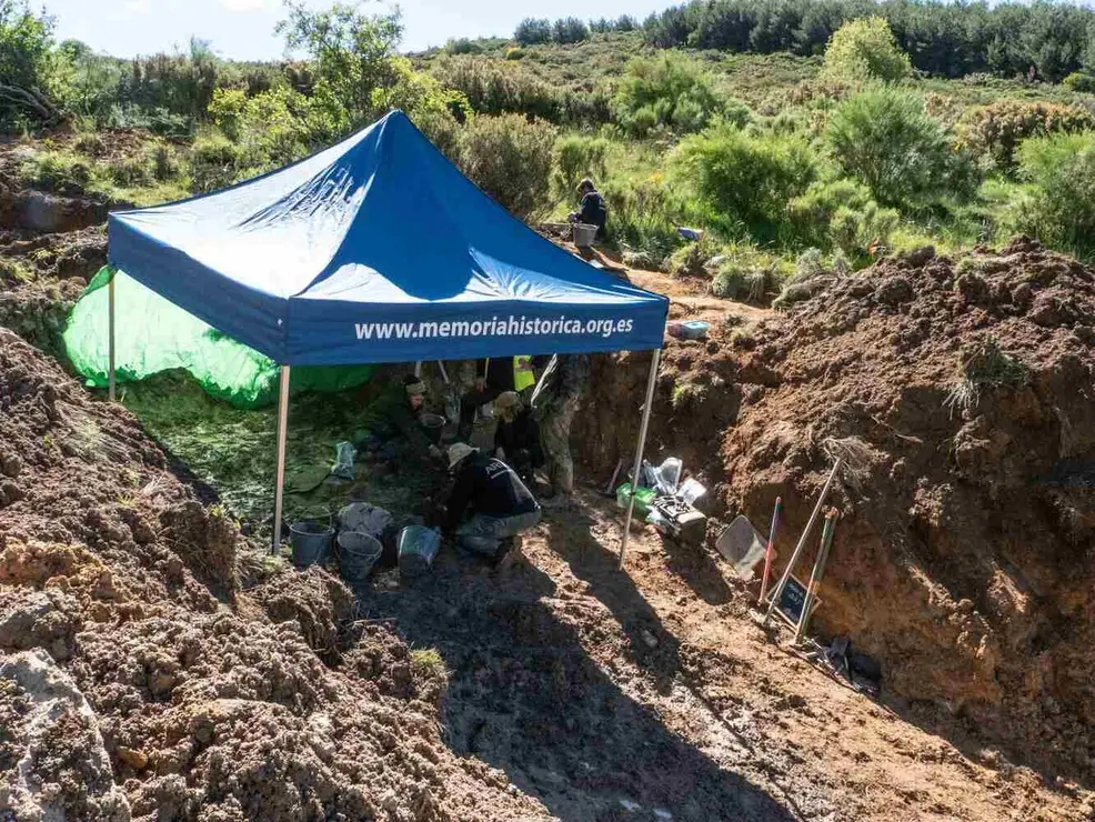 Exhumación realizada en la localidad de Sena de Luna (7)