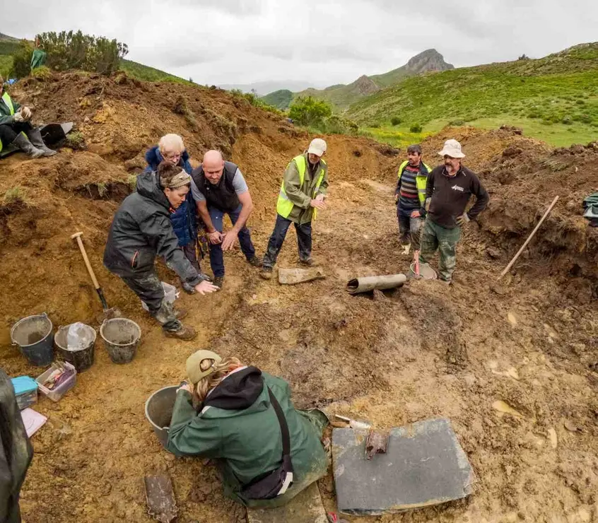 Exhumación realizada en la localidad de Sena de Luna (43)