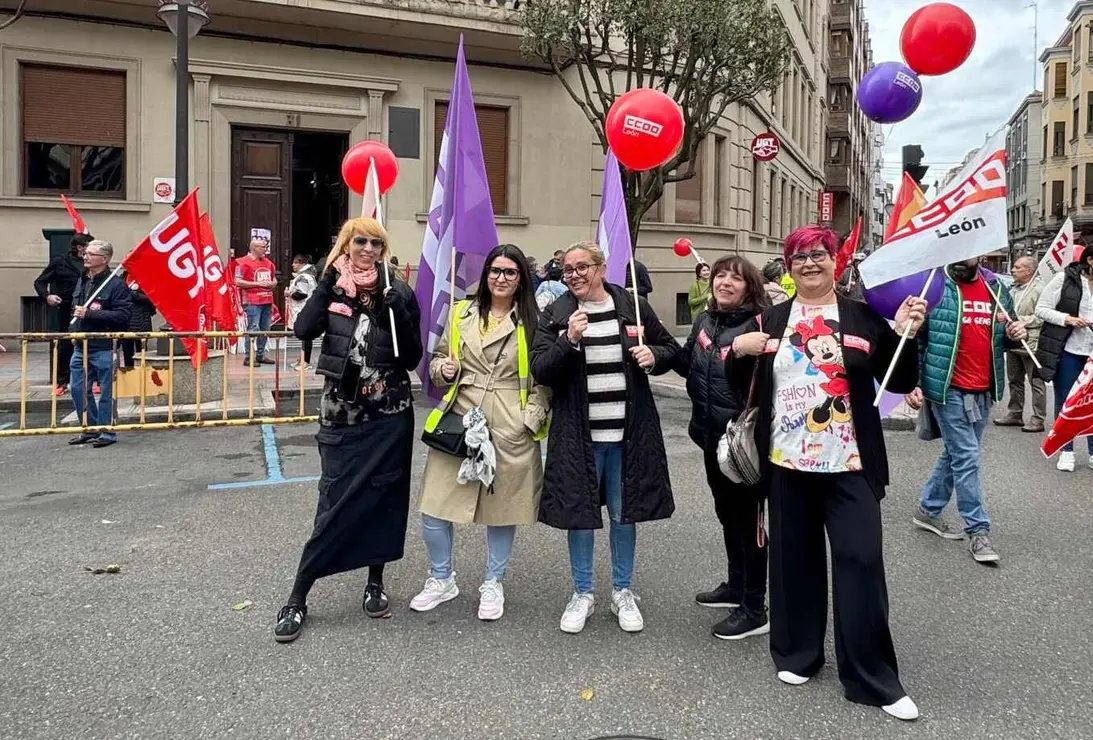 Sindicalistas en la antesala de la marcha.