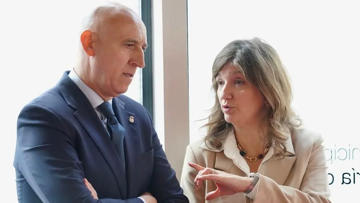 El alcalde de León, José Antonio Diez, y la rectora de la Universidad de León, Nuria González, presentan del Grado en Ciencias Gastronómicas de la ULE