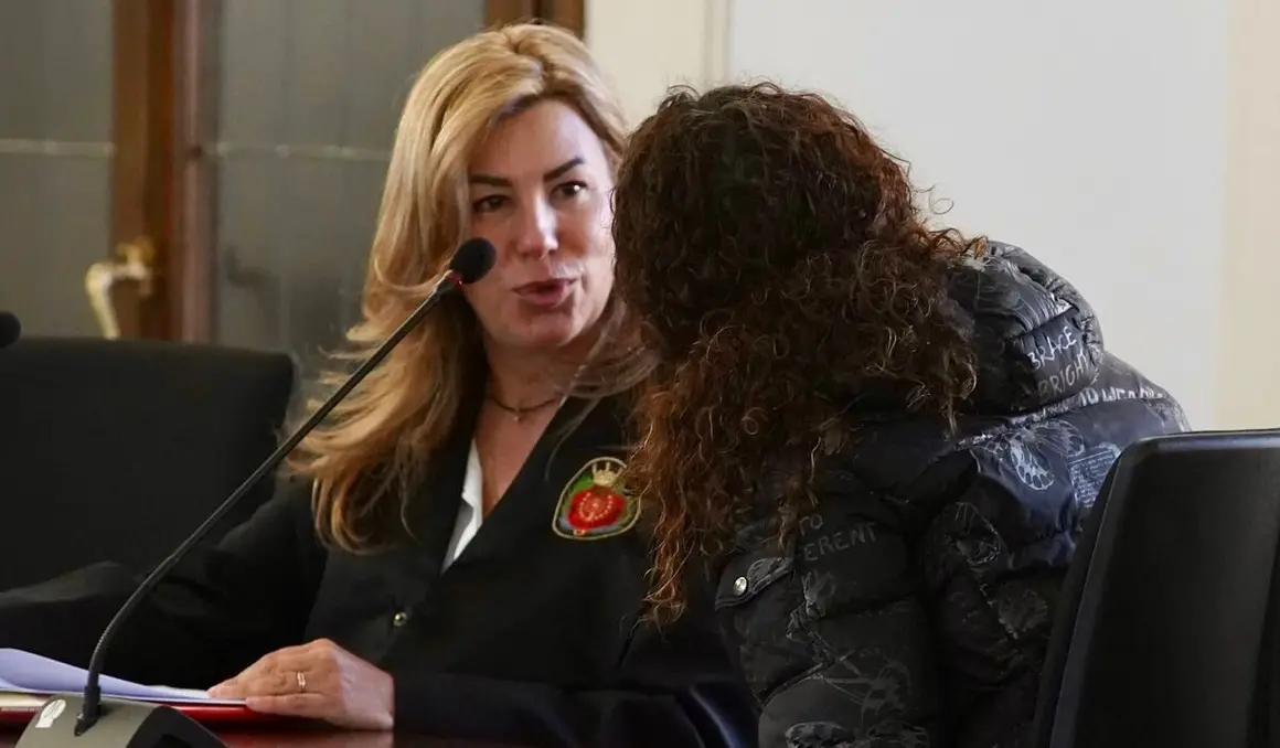 Primera jornada del juicio contra una auxiliar de Enfermería acusada de asesinato por la muerte de una paciente de la Residencia de Ancianos Virgen del Camino de León en 2022. Foto: Campillo.