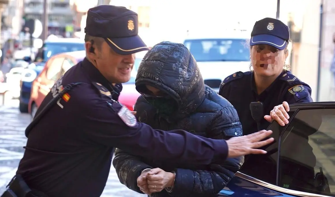 Primera jornada del juicio contra una auxiliar de Enfermería acusada de asesinato por la muerte de una paciente de la Residencia de Ancianos Virgen del Camino de León en 2022. Foto: Campillo.