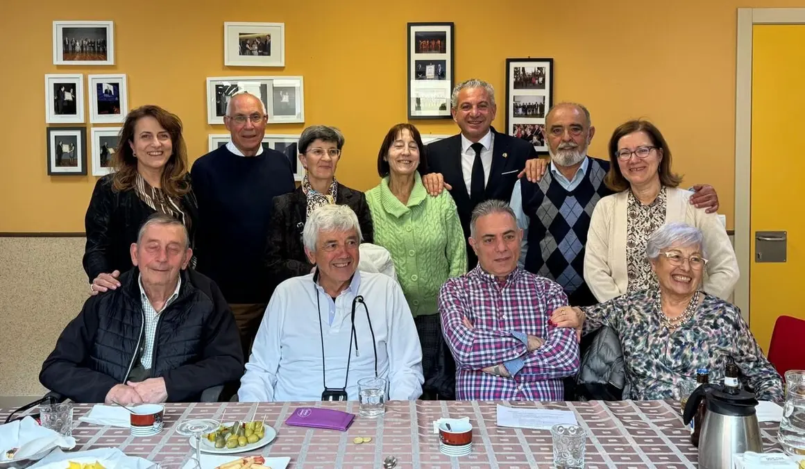 Nicanor Sen visita el centro de Alzheimer León.6