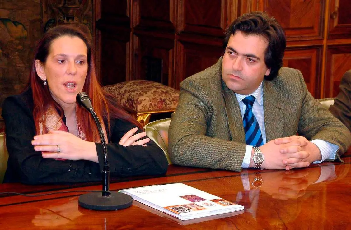 Susana Vergara y Manuel Cachafeiro presentaron el libro "Los carteles de la Semana Santa de León"