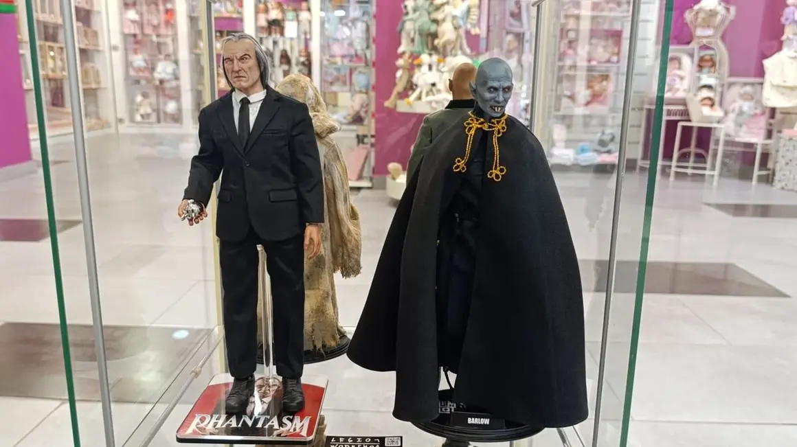 Obras del escultor Jorge Pérez expuestas en Mi tienda Nelybel de León.20