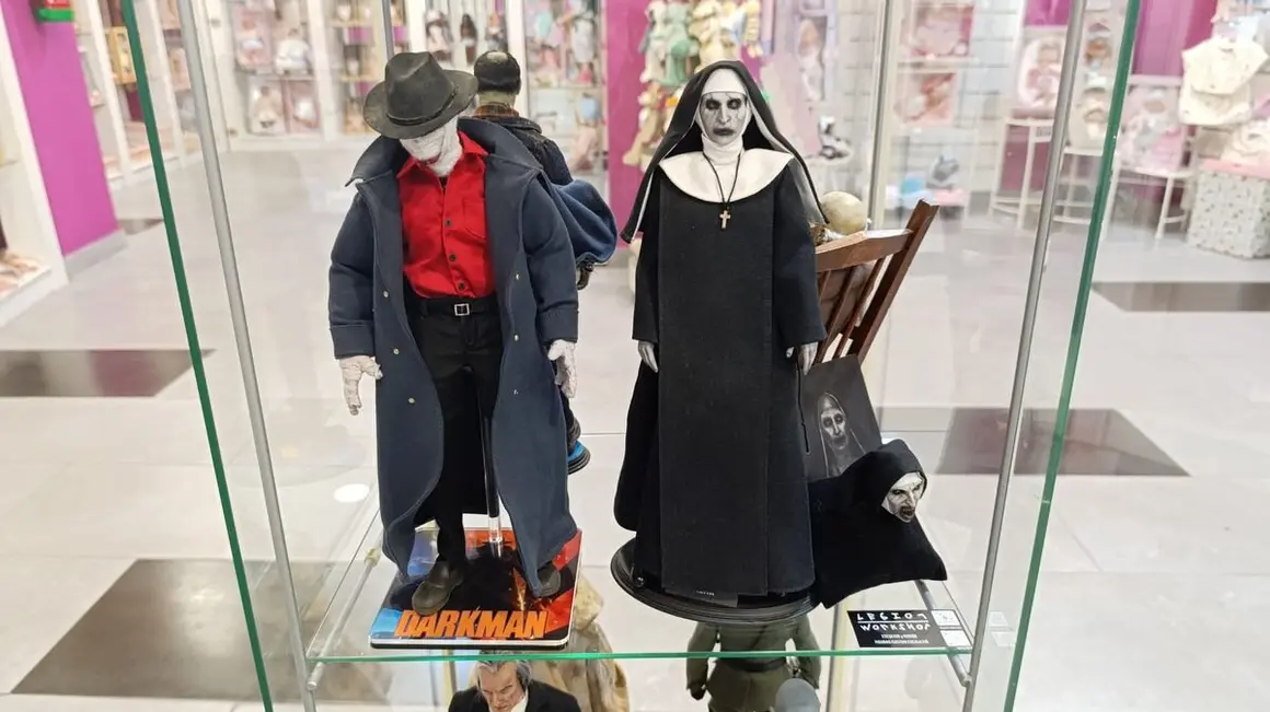 Obras del escultor Jorge Pérez expuestas en Mi tienda Nelybel de León.18