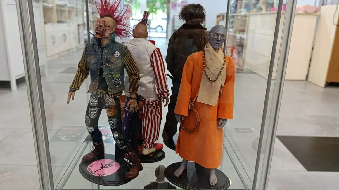 Obras del escultor Jorge Pérez expuestas en Mi tienda Nelybel de León.14