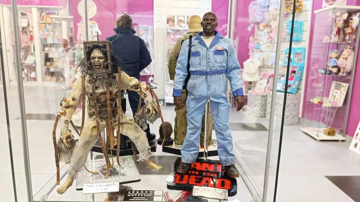 Obras del escultor Jorge Pérez expuestas en Mi tienda Nelybel de León.4