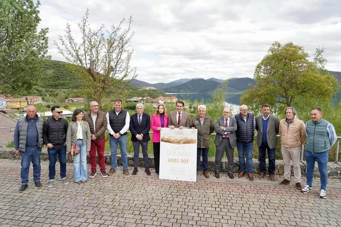 El consejero de Medio Ambiente, Vivienda y Ordenación del Territorio, Juan Carlos Suárez-Quiñones y la viceconsejera de Acción Cultural, Mar Sancho, presentan la VIII Edición de Músicos en la Montaña