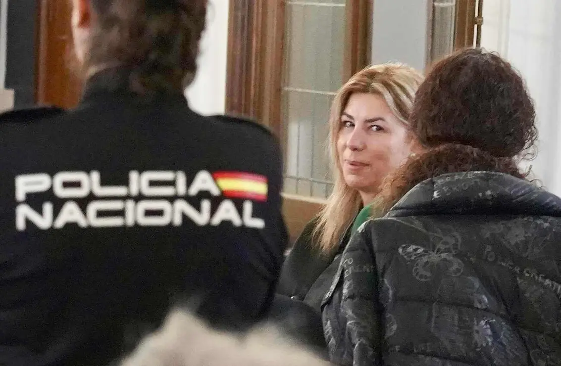 Declaración de la acusada en el juicio por la muerte de una anciana en una residencia de mayores de León. Foto: Campilo
