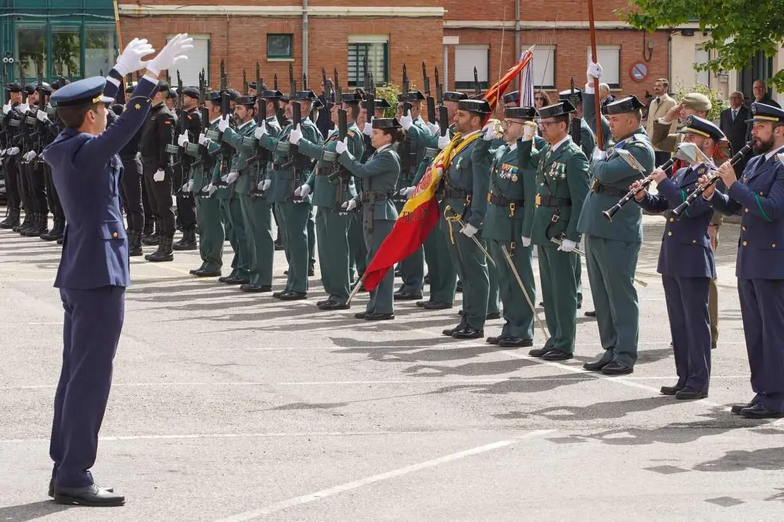 El general de Brigada José Antonio Fernández de Luz de las Heras y el delegado del Gobierno, Nicanor Sen Vélez, presiden el acto conmemorativo del 181 aniversario de la fundación de la Guardia Civil al que también asisten el presidente de las Cortes de Castilla y León, Carlos Pollán, el consejero de la Presidencia, Luis Miguel González Gago, y el alcalde de León, José Antonio Diez