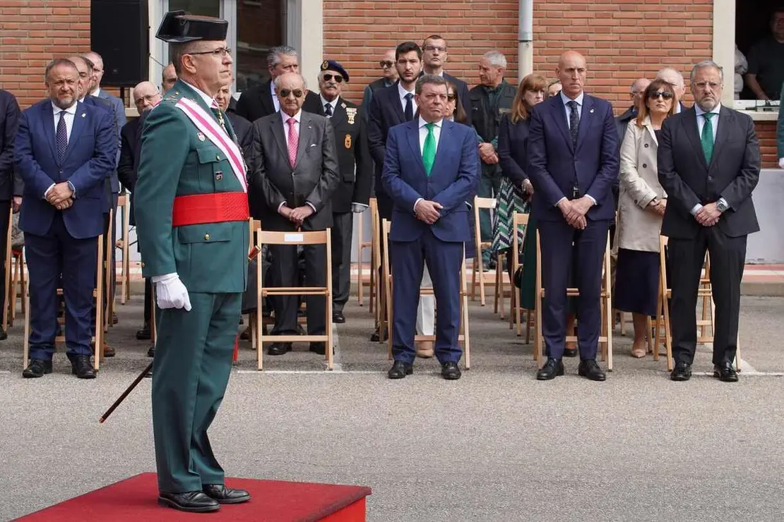 El general de Brigada José Antonio Fernández de Luz de las Heras y el delegado del Gobierno, Nicanor Sen Vélez, presiden el acto conmemorativo del 181 aniversario de la fundación de la Guardia Civil al que también asisten el presidente de las Cortes de Castilla y León, Carlos Pollán, el consejero de la Presidencia, Luis Miguel González Gago, y el alcalde de León, José Antonio Diez