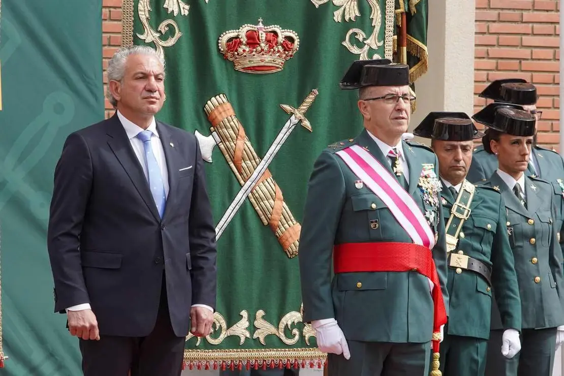 El general de Brigada José Antonio Fernández de Luz de las Heras y el delegado del Gobierno, Nicanor Sen Vélez, presiden el acto conmemorativo del 181 aniversario de la fundación de la Guardia Civil al que también asisten el presidente de las Cortes de Castilla y León, Carlos Pollán, el consejero de la Presidencia, Luis Miguel González Gago, y el alcalde de León, José Antonio Diez