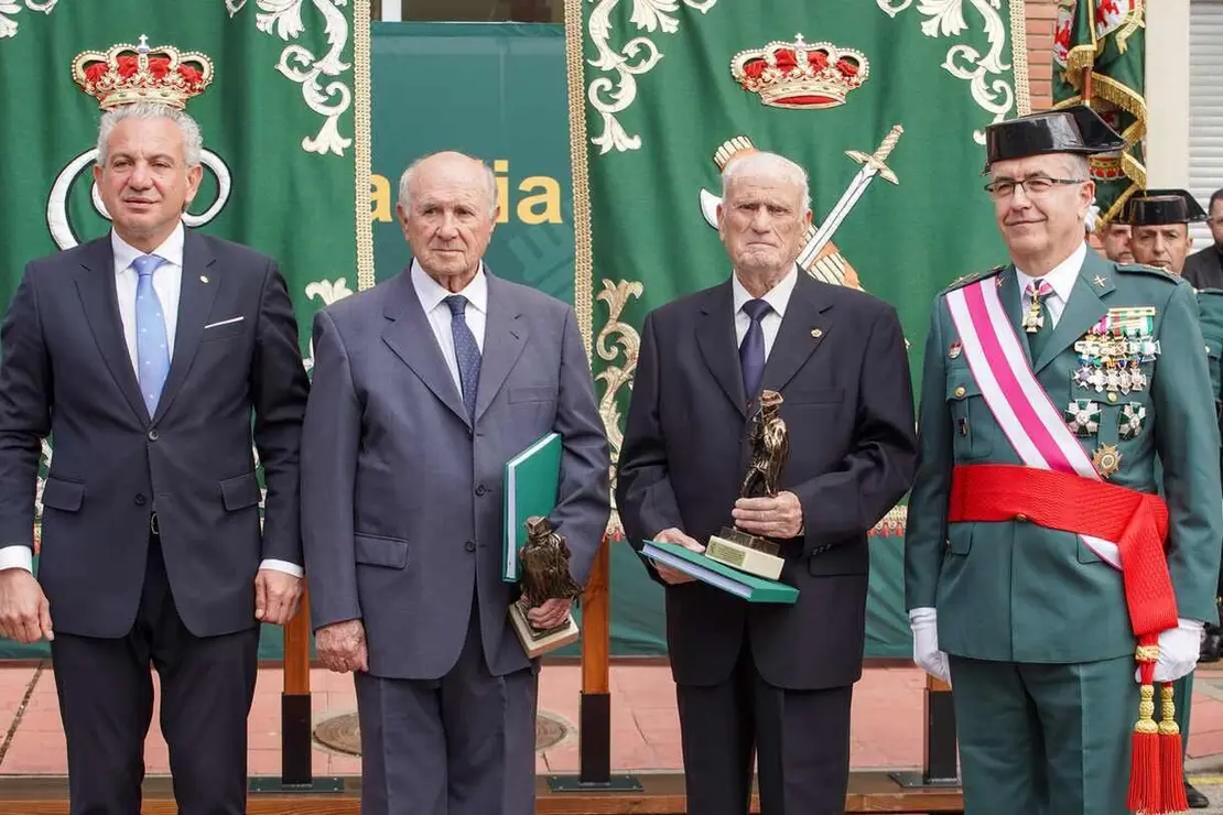 El general de Brigada José Antonio Fernández de Luz de las Heras y el delegado del Gobierno, Nicanor Sen Vélez, presiden el acto conmemorativo del 181 aniversario de la fundación de la Guardia Civil al que también asisten el presidente de las Cortes de Castilla y León, Carlos Pollán, el consejero de la Presidencia, Luis Miguel González Gago, y el alcalde de León, José Antonio Diez
