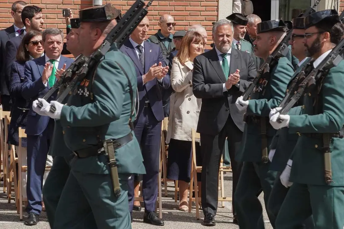 El general de Brigada José Antonio Fernández de Luz de las Heras y el delegado del Gobierno, Nicanor Sen Vélez, presiden el acto conmemorativo del 181 aniversario de la fundación de la Guardia Civil al que también asisten el presidente de las Cortes de Castilla y León, Carlos Pollán, el consejero de la Presidencia, Luis Miguel González Gago, y el alcalde de León, José Antonio Diez