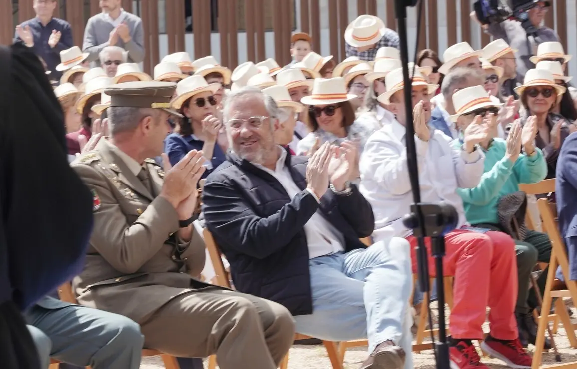 El presidente de las Cortes de Castilla y León, Carlos Pollán, asiste al concierto del Orfeón de la Hermandad de Veteranos de las Fuerzas Armadas y la Guardia Civil con motivo del Día de las Fuerzas Armadas. Foto: Rubén Cacho.